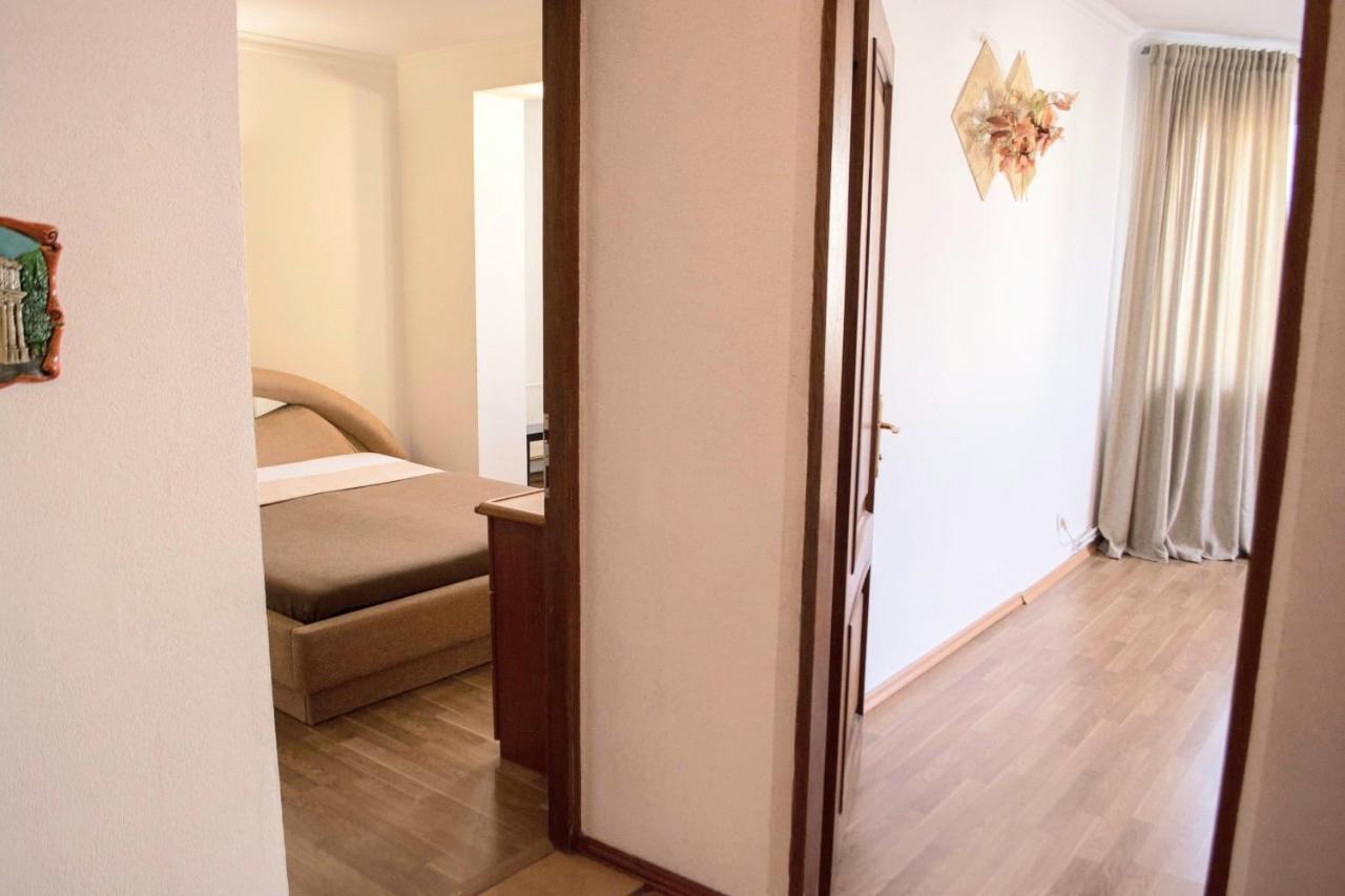 Stefan Cel Mare Appartement Chişinǎu Buitenkant foto